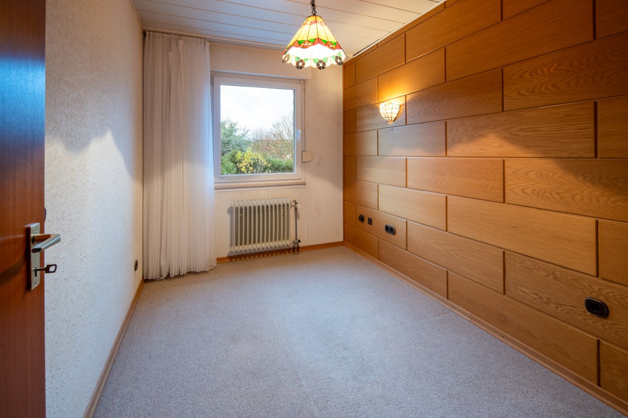 *Grosszügiges Reihenmittelhaus mit Garten in ruhiger Lage*