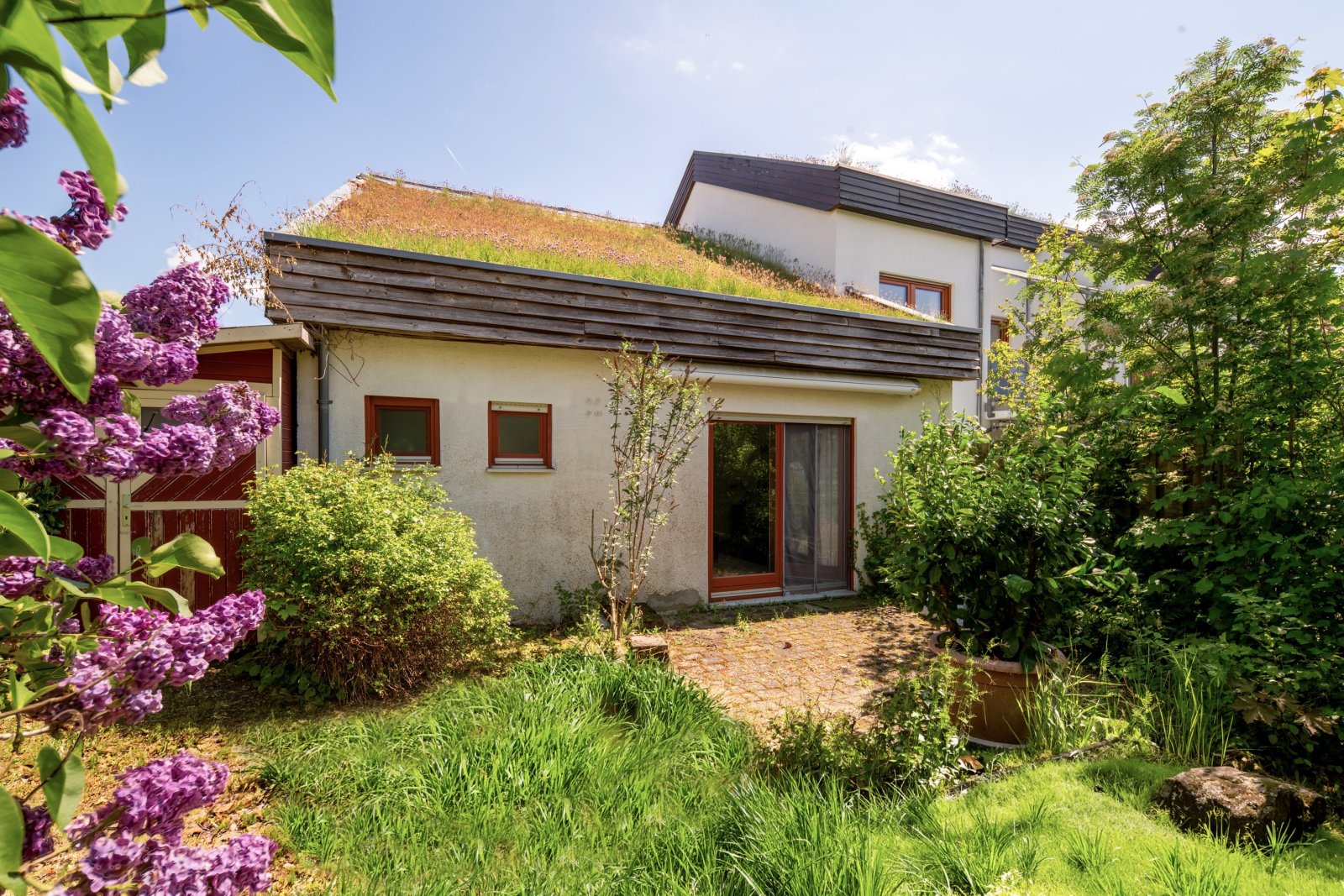 Modernes + Altersgerechtes Wohnen mit Garten + 3 PKW Stellplätze
