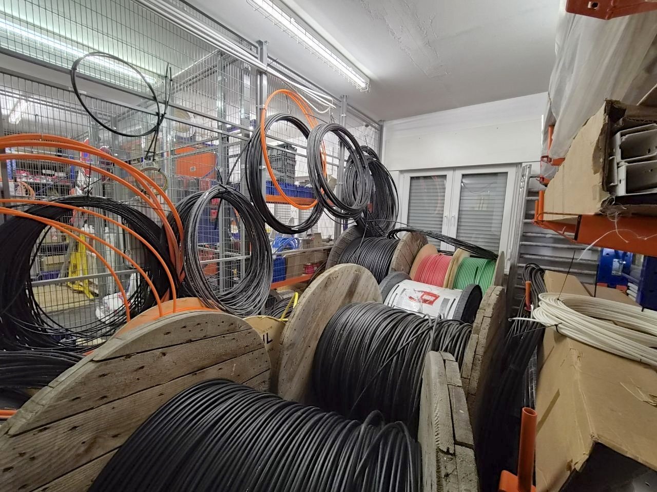 Büro-und Lagerflächen topsaniert